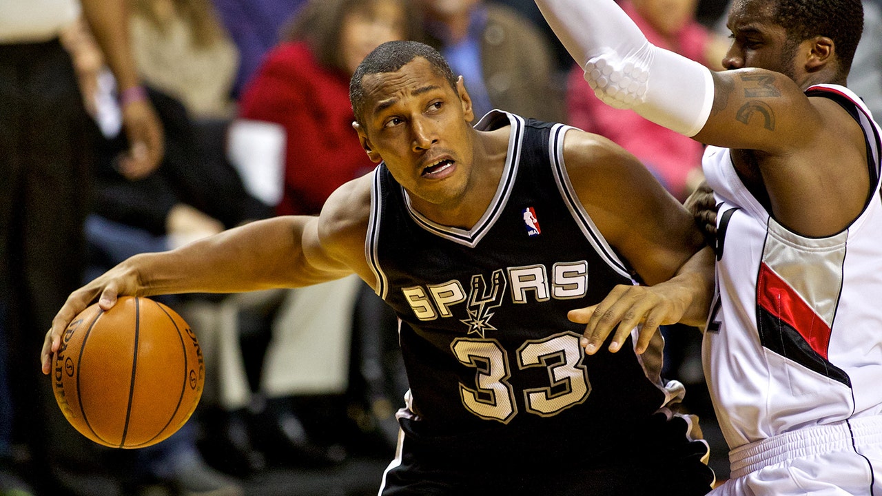 Diaw's passing key to Spurs' success